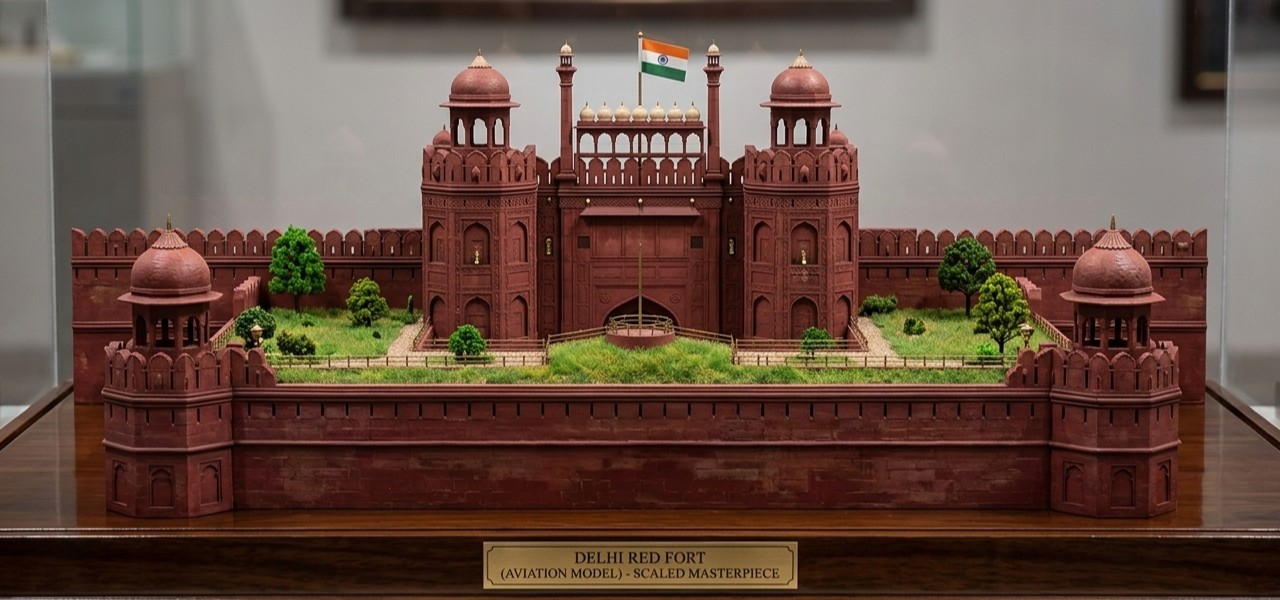 Exhibition & Display Models